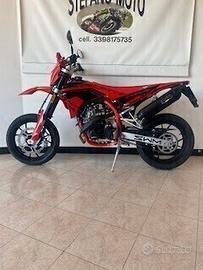 SWM SM 125R - CON SCARICO GPR MOTARD E5+ MY25 Ross