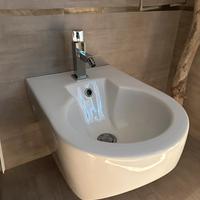 Coppia di sanitari sospesi wc-bidet