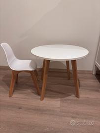 Set tavolino e sedia bambini stile scandinavo