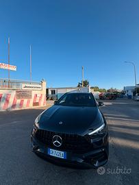 Mercedes GLA 200d allestimento AMG