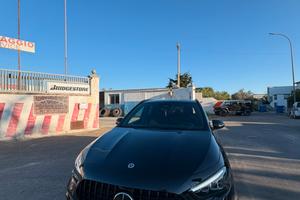 Mercedes GLA 200d allestimento AMG