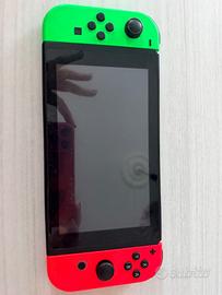 Nintendo Switch + 10 giochi + custodia e accessori