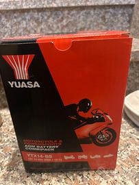 Batteria per moto Yuasa YTX14-BS 12V