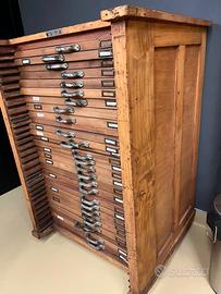 Cassettiera tipografica in legno- Restaurata