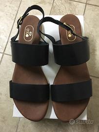 Sandalo da donna in pelle nero