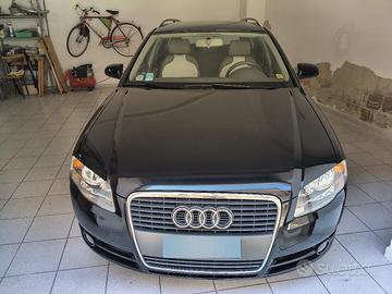 Audi A4 avant 2700 6 cilindri.