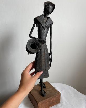 statuetta in ferro battuto Giovanni Grittani