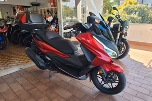 Honda Forza 350 DELUXE ANTIFURTO IN PROMO !!!