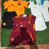 kit bambino A.S.Roma nuova stagione. 
