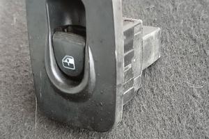 interruttore alzacristalli Lancia Ypsilon 