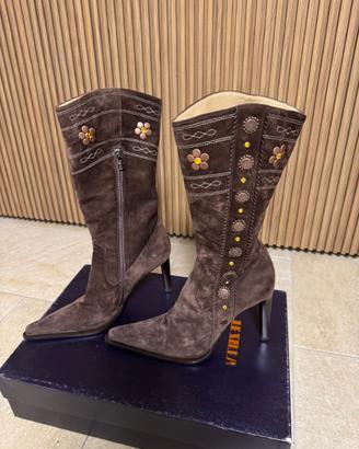 Stivale in camoscio e pelle