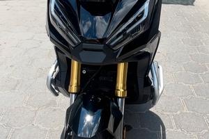 Honda x adv 750