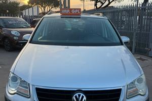 Volkswagen Touran 1.6 GPL full optional
