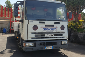 Camion iveco 75 con gru palfinger crane