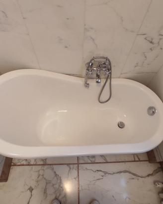 Vasca in ghisa con piedi