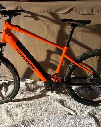 Bici elettrica  Cannondale
