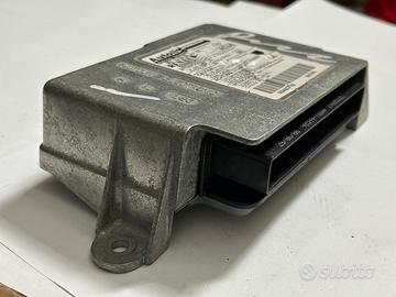 Centralina airbag Autoliv 607 13 93 00 8200682381