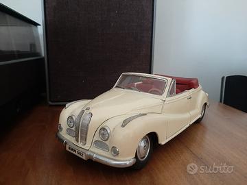 modellino auto bmw 502 maisto scala 1:18