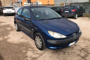 Peugeot 206 1.1 3p. XR