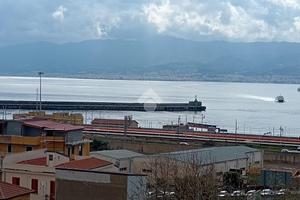 4 LOCALI A VILLA SAN GIOVANNI