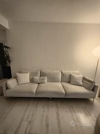 Divano moderno 