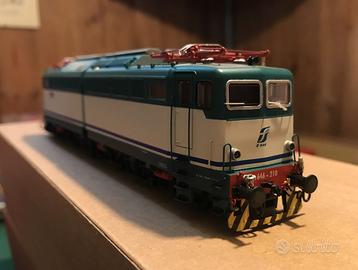 locomotiva acme e646.210