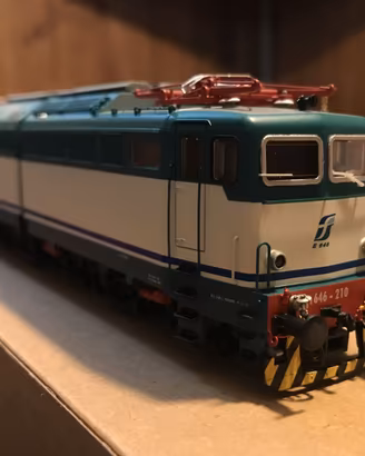 locomotiva acme e646.210
