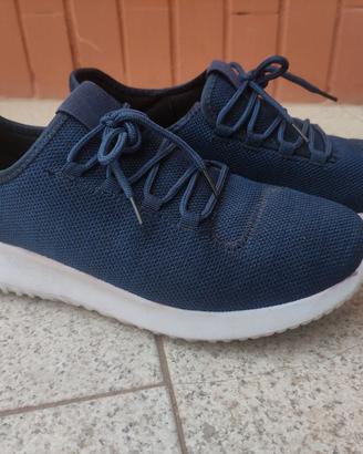 Scarpe modello Adidas Tubular (imitazione)