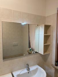 Mobile bagno completo di specchiera