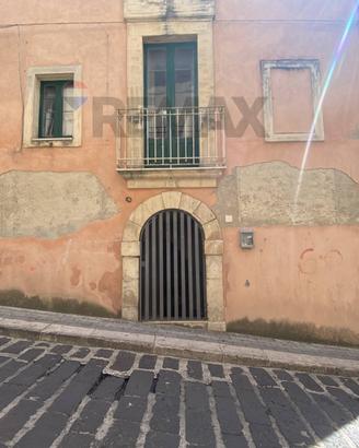 Locale Commerciale - Palazzolo Acreide