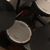 Batteria Elettronica Roland TD 07 con cassa