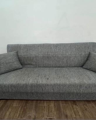 Divano e mobile soggiorno