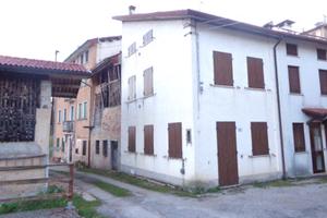 Casa indipendente di testa