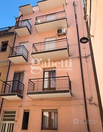 Bilocale in zona centrale vicino al mare AC/94