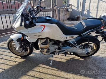 Moto Guzzi V100 Mandello