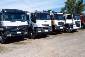 Iveco TRAKKER 8X4 VARIE DISPONBILITA 3 ASSI 4 ASSI