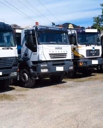 Iveco TRAKKER 8X4 VARIE DISPONBILITA 3 ASSI 4 ASSI