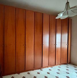 Armadi in legno massello