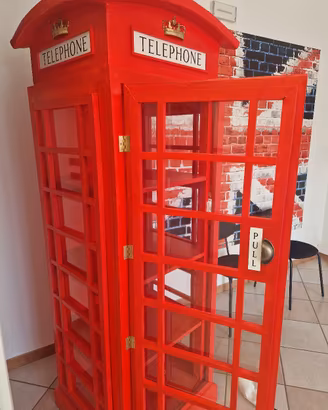 cabina telefonica inglese libreria