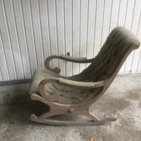 Sedia a dondolo in legno