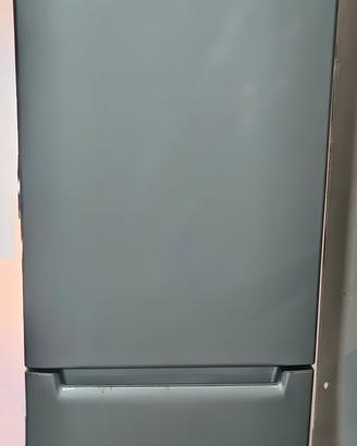 frigorifero Ariston No frost pari al NUOVO 