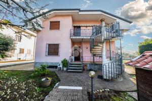 PORZIONE DI TRIFAMILIARE A VERANO BRIANZA