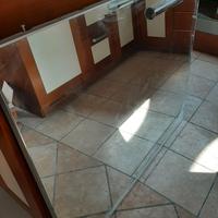 Specchio da parete con luce integrata