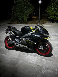 Aprilia rs 660 2025