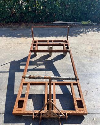 Carrello Rimorchio Agricolo in ferro 220x110 cm