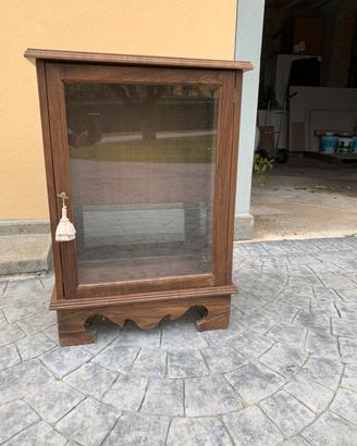 Vetrina in legno massello