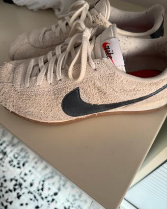 Sneakers  nike suede