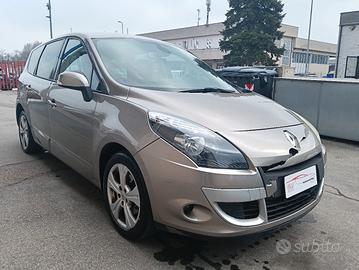 Renault Megane Scenic 1.5 dci - 7 Posti - 2010