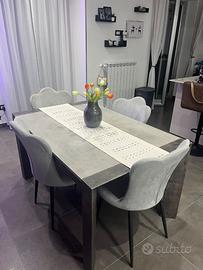 Tavolo e sedie 