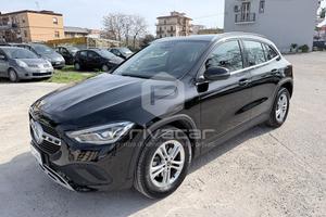 MERCEDES GLA 180 d Automatic Business